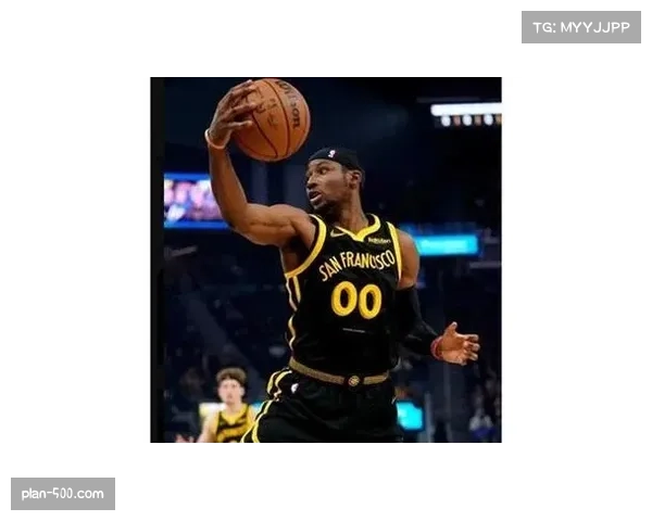 常规赛表现抢眼,库明加半场16分助力球队,场均三项数据刷新个人纪录 常规赛表现抢眼,库明加半场16分助力球队,场均三项数据刷新个人纪录