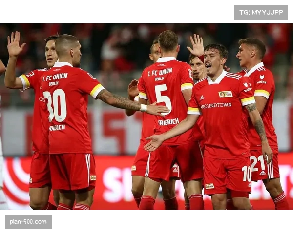 PSV埃因霍温2-1逆转鹿特丹斯巴达 积分榜反超阿贾克斯 PSV埃因霍温2-1逆转鹿特丹斯巴达 积分榜反超阿贾克斯